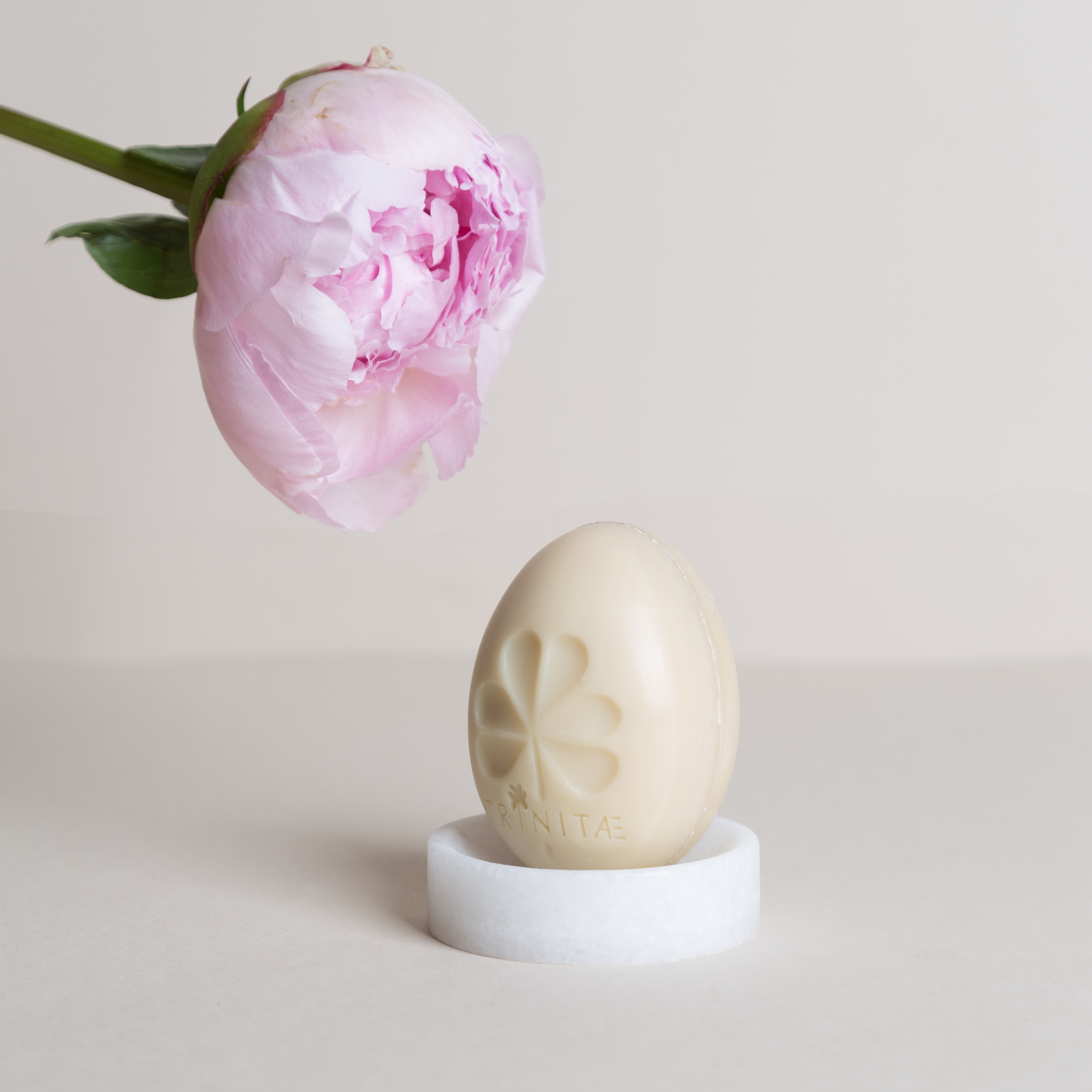 Trinitae klärende Seife fürs Gesicht mit Kurkuma, Hagebutte & Rosmarin